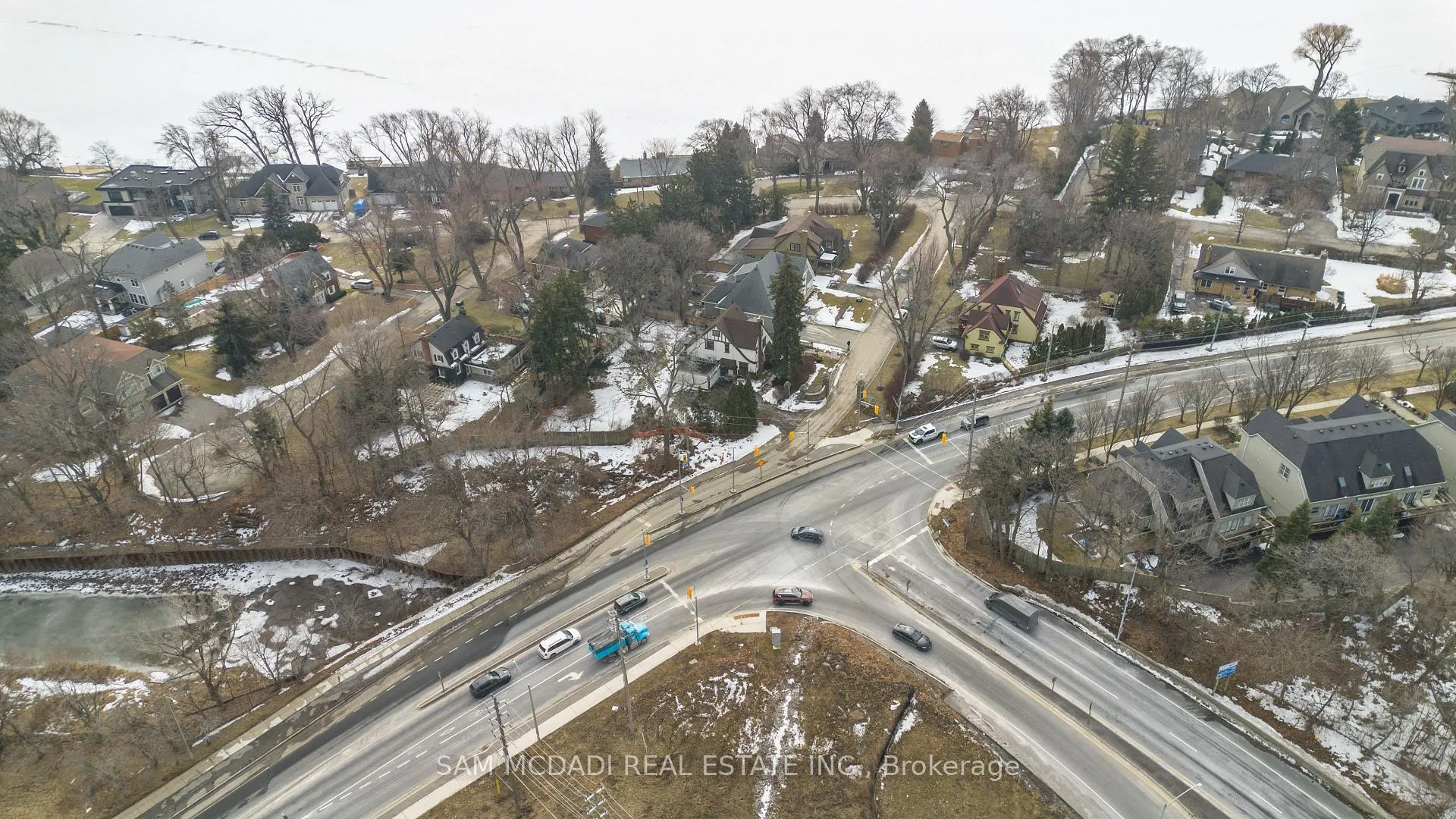 Photo 5 of 1064 Mohawk Road, Burlington, LaSalle — HOMEH