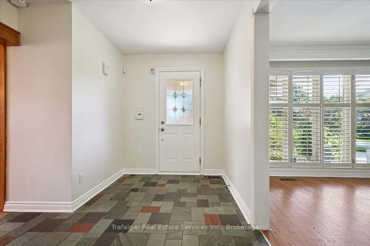 Photo 5 of 180 Tracina Drive, Oakville, Southwest — HOMEH