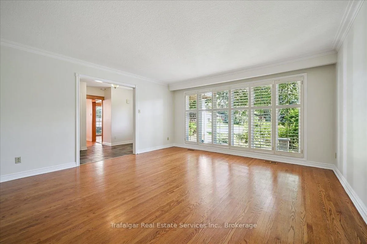 Photo 8 of 180 Tracina Drive, Oakville, Southwest — HOMEH