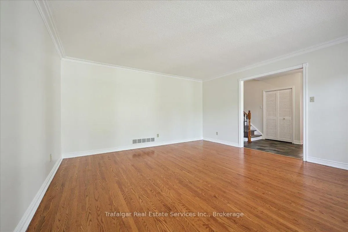 Photo 9 of 180 Tracina Drive, Oakville, Southwest — HOMEH