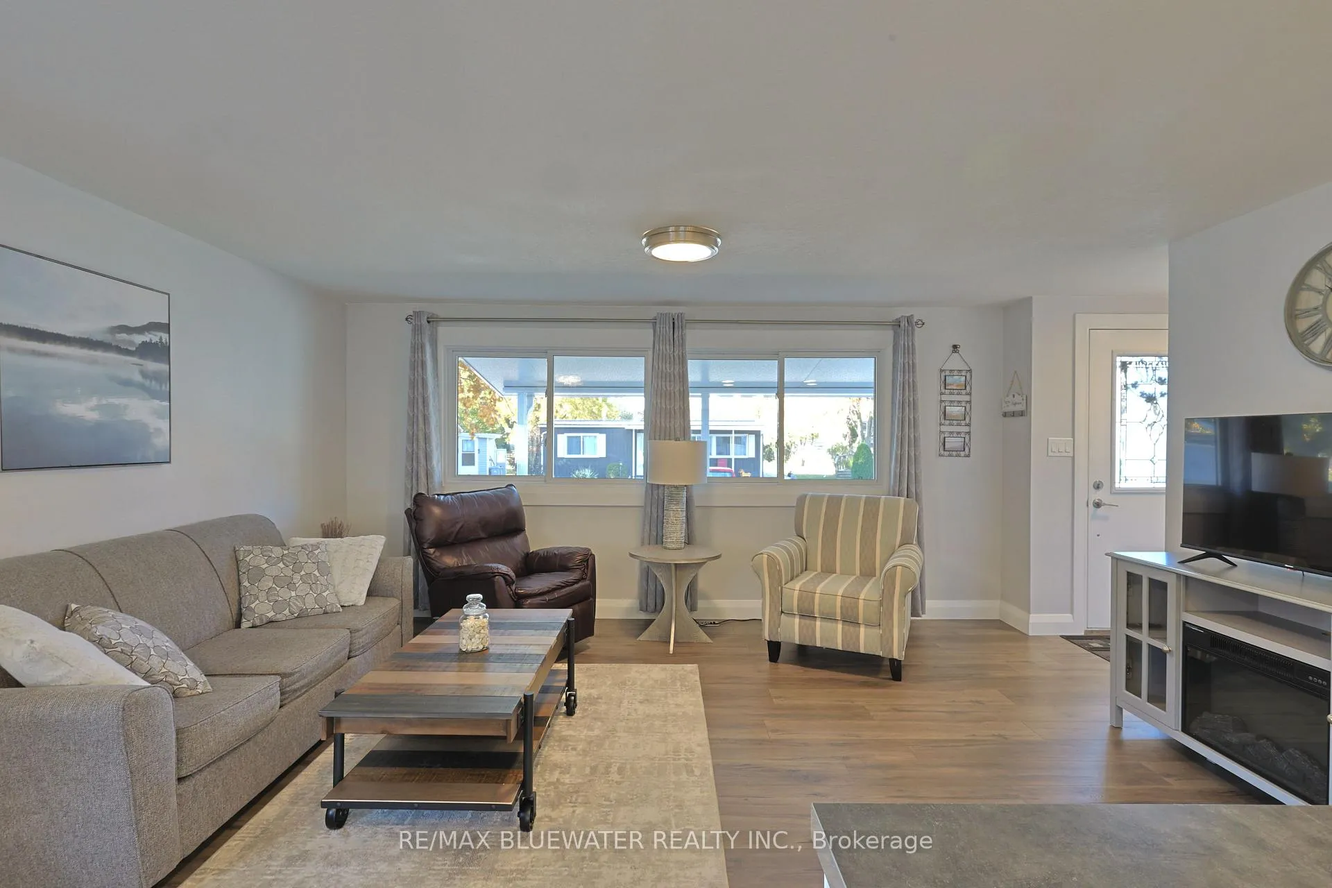 Photo 5 of 79 Pebble Beach Parkway, South Huron, Stephen — HOMEH