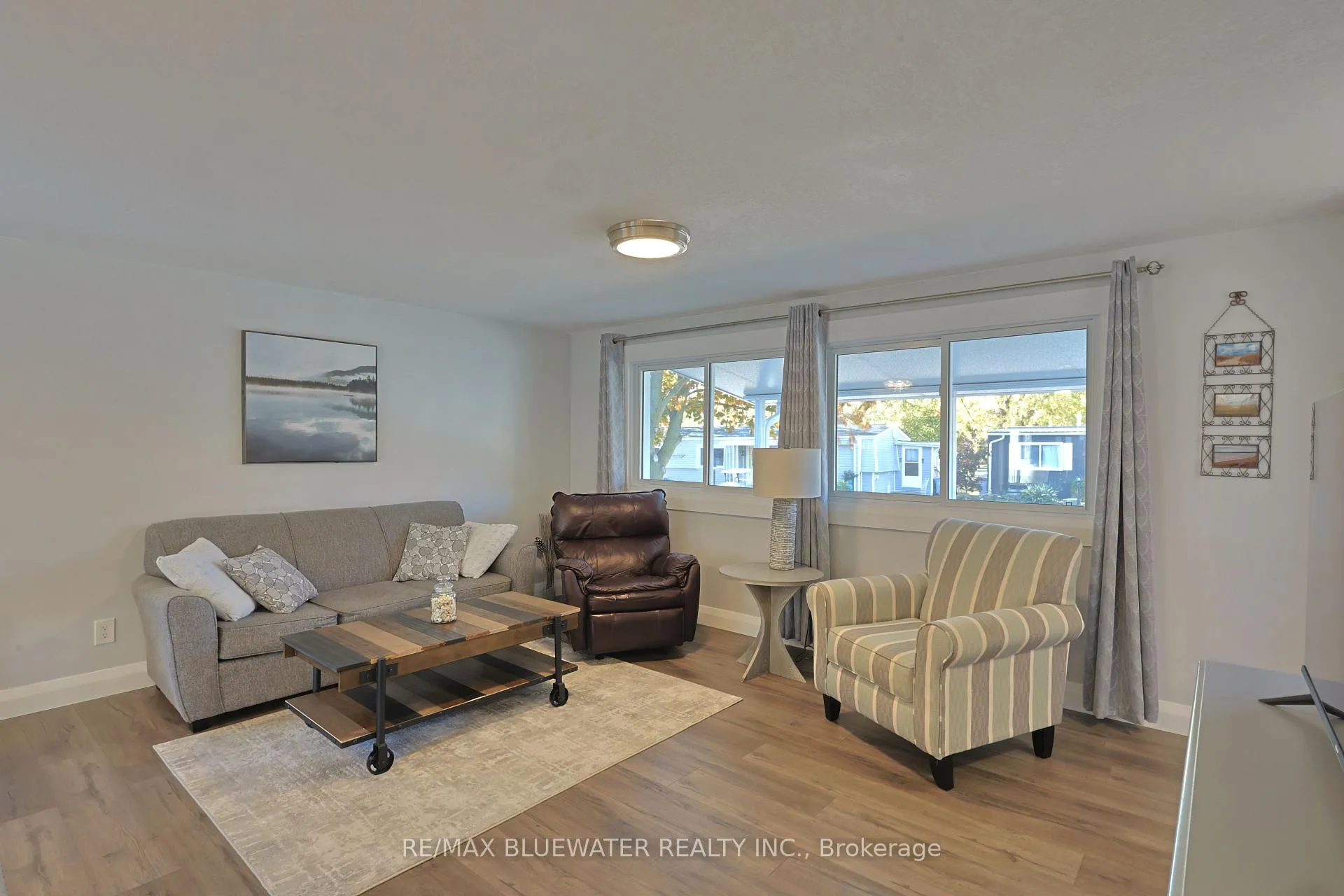 Photo 6 of 79 Pebble Beach Parkway, South Huron, Stephen — HOMEH