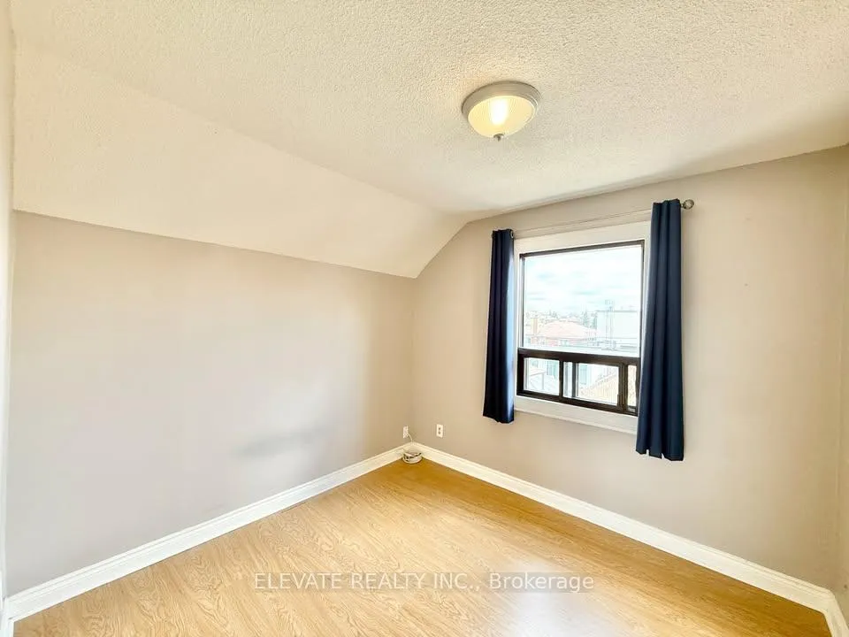 Photo 6 of Unit 1, 8 Hatherley Road, Toronto, Caledonia-Fairbank — HOMEH