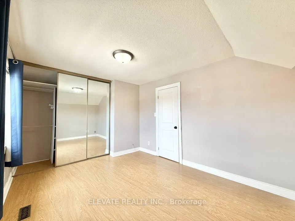 Photo 8 of Unit 1, 8 Hatherley Road, Toronto, Caledonia-Fairbank — HOMEH