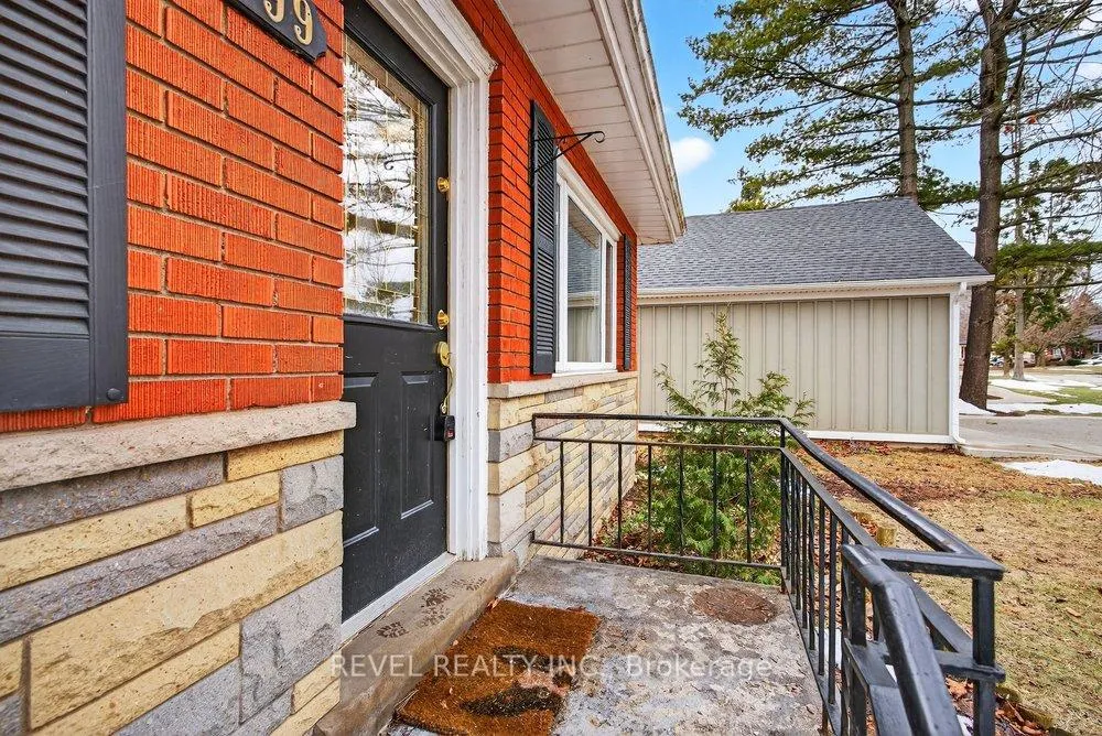Photo 3 of 399 Pepper Drive, Burlington, Brant — HOMEH