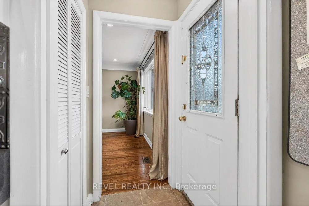 Photo 5 of 399 Pepper Drive, Burlington, Brant — HOMEH