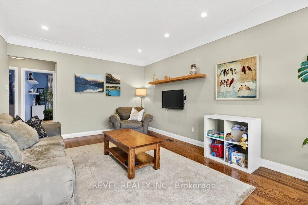 Photo 6 of 399 Pepper Drive, Burlington, Brant — HOMEH