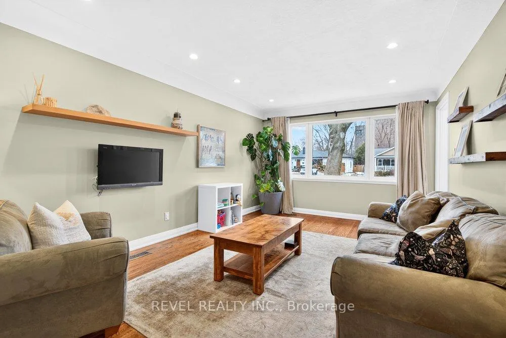 Photo 9 of 399 Pepper Drive, Burlington, Brant — HOMEH