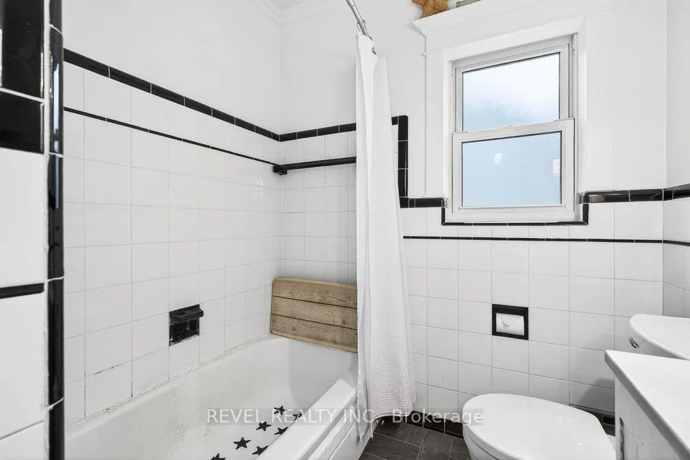 Photo 18 of 399 Pepper Drive, Burlington, Brant — HOMEH