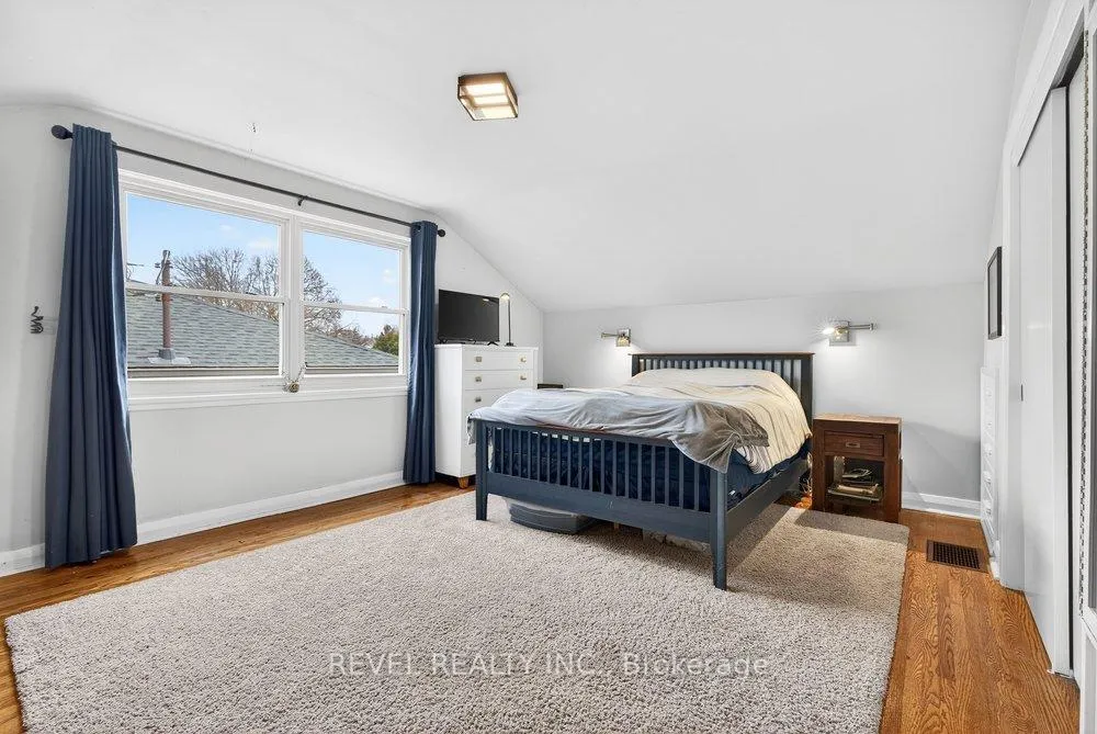 Photo 23 of 399 Pepper Drive, Burlington, Brant — HOMEH