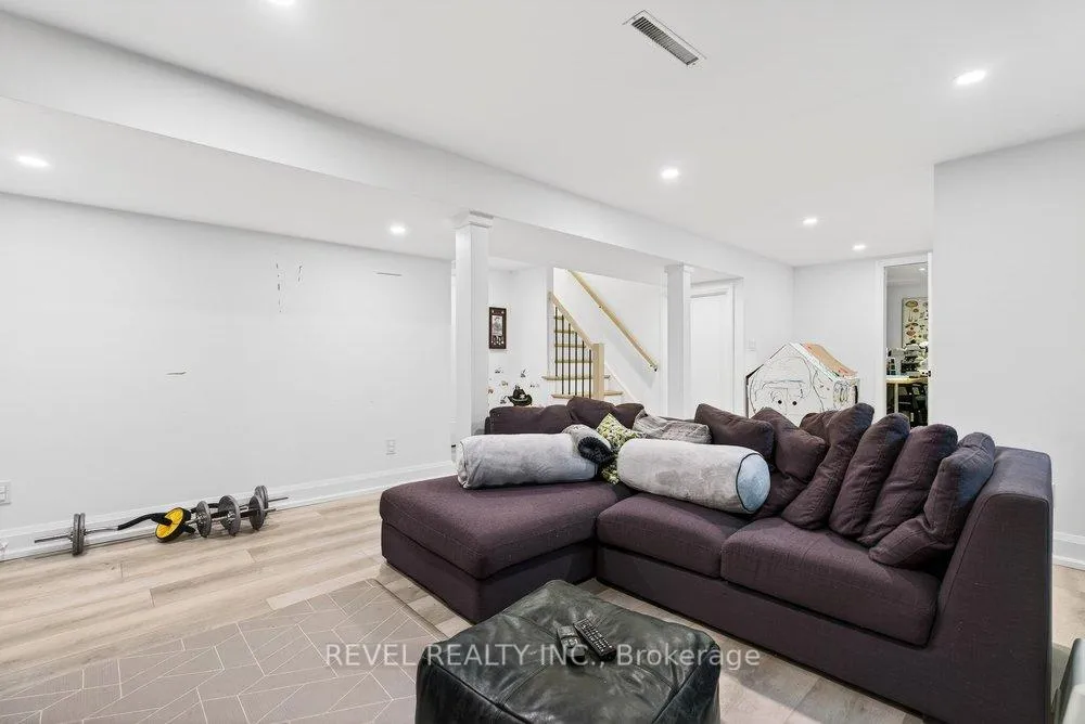 Photo 36 of 399 Pepper Drive, Burlington, Brant — HOMEH