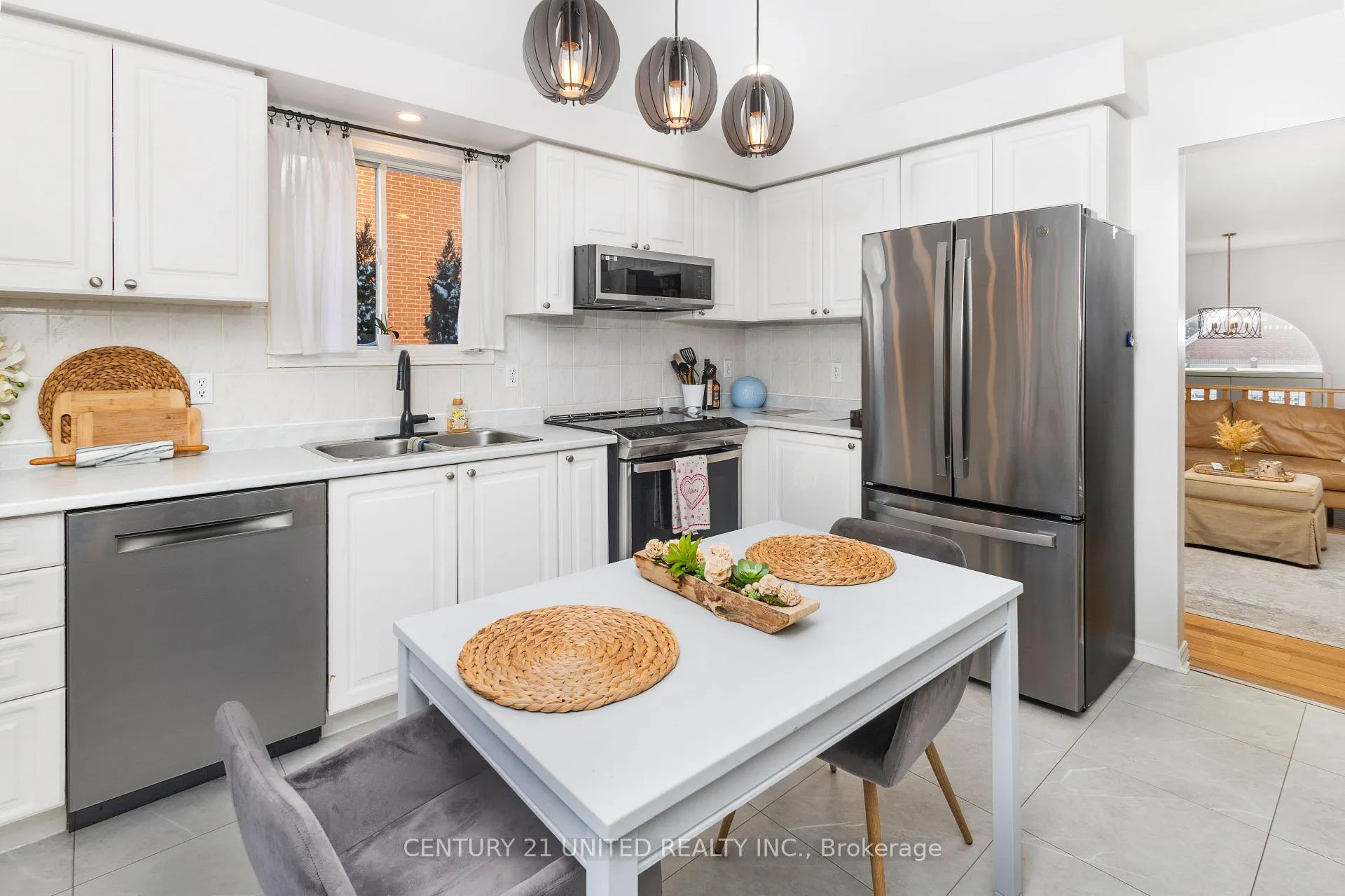 Photo 10 of 1455 Glenforest Crescent, Peterborough, Monaghan Ward 2 — HOMEH