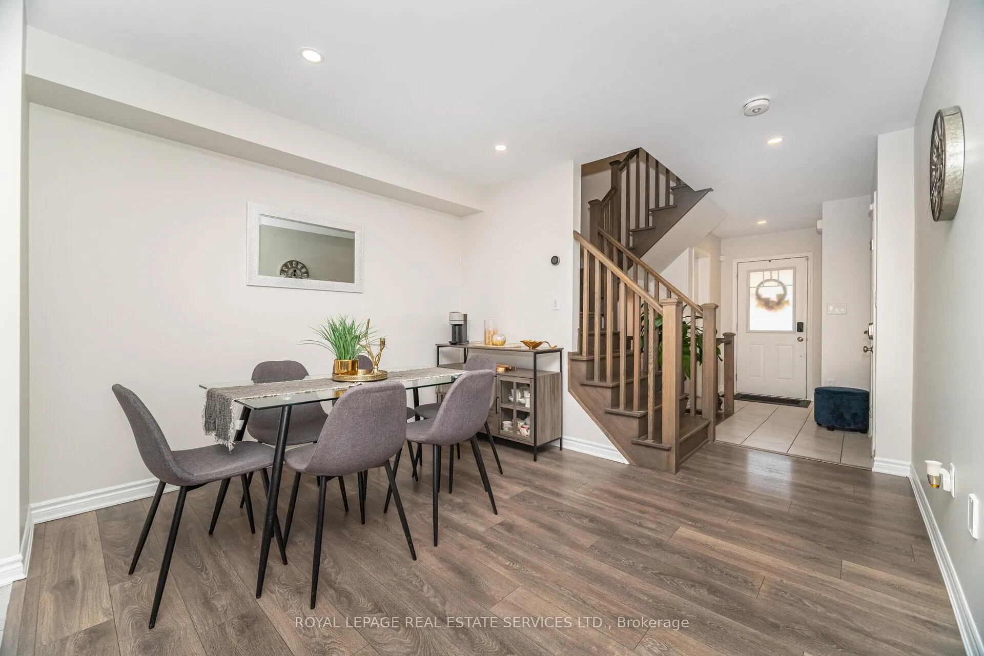 Photo 5 of 290 Beasley Terrace, Milton, Ford — HOMEH