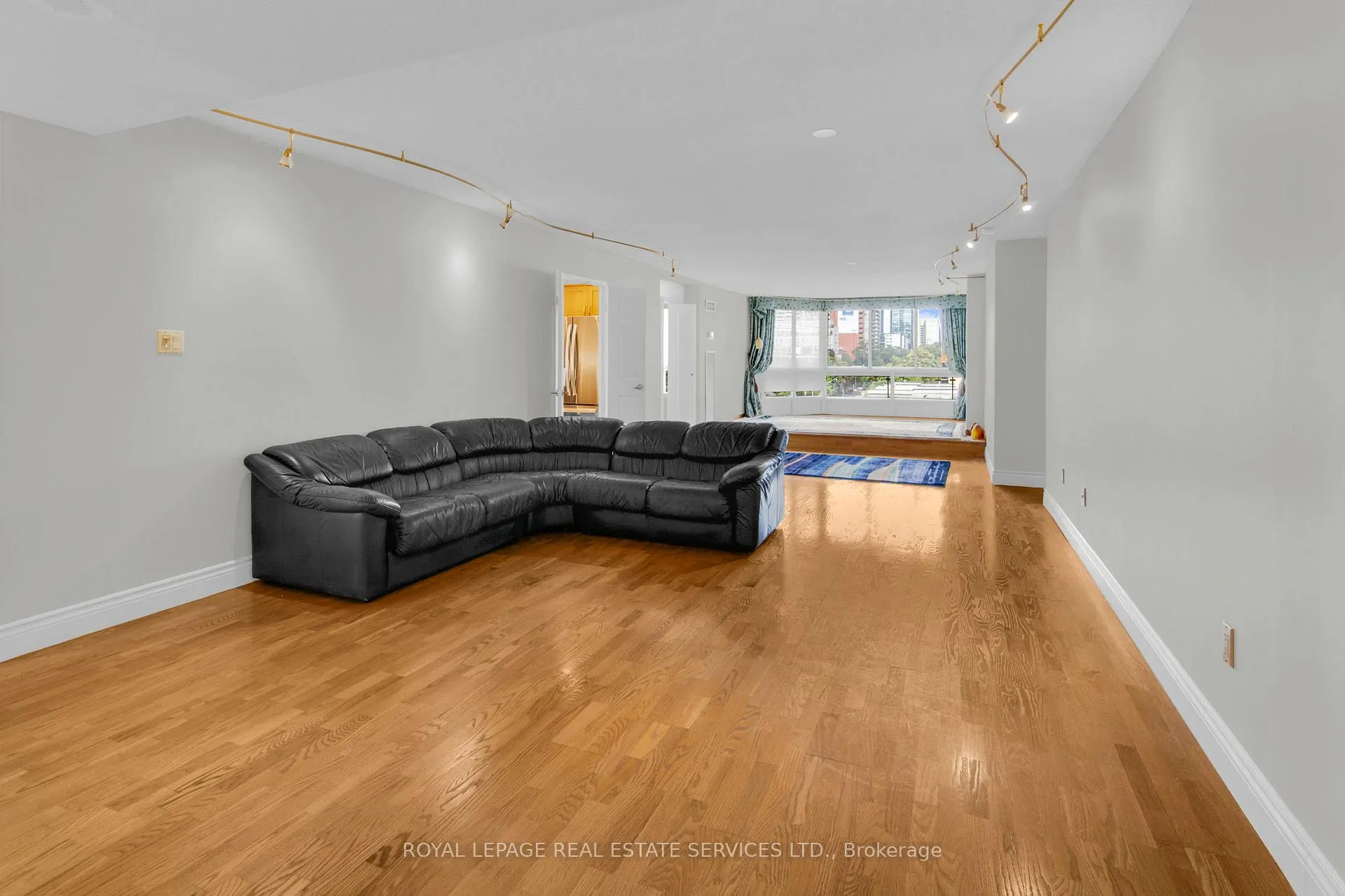 Photo 6 of Unit 609, 130 Carlton Street, Toronto, Cabbagetown-South St. James Town — HOMEH