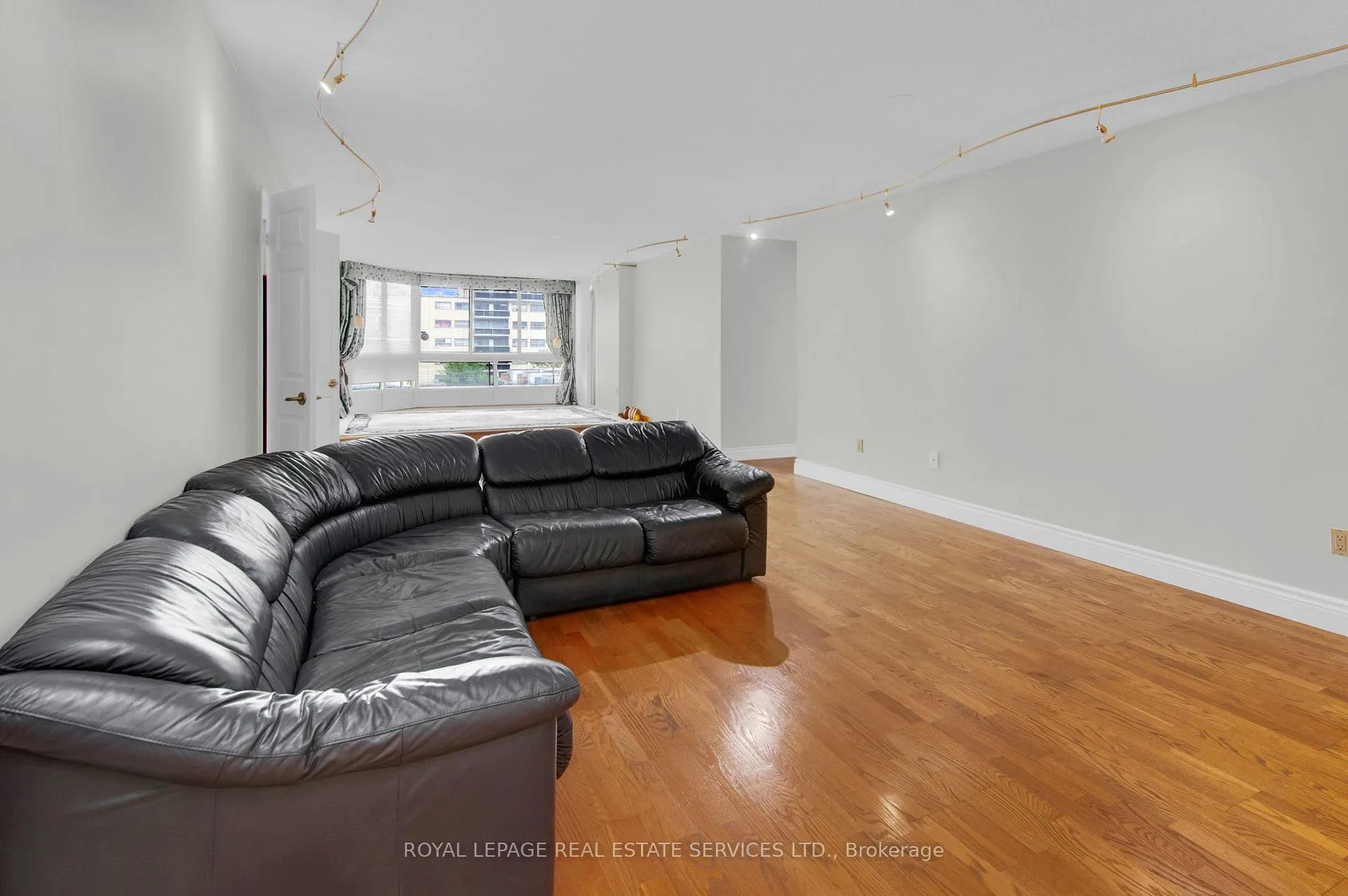 Photo 7 of Unit 609, 130 Carlton Street, Toronto, Cabbagetown-South St. James Town — HOMEH