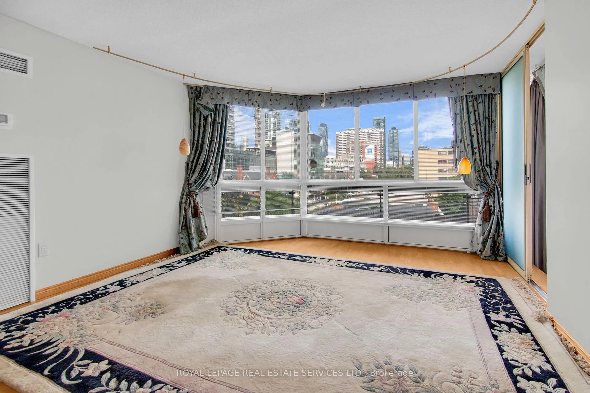 Photo 13 of Unit 609, 130 Carlton Street, Toronto, Cabbagetown-South St. James Town — HOMEH