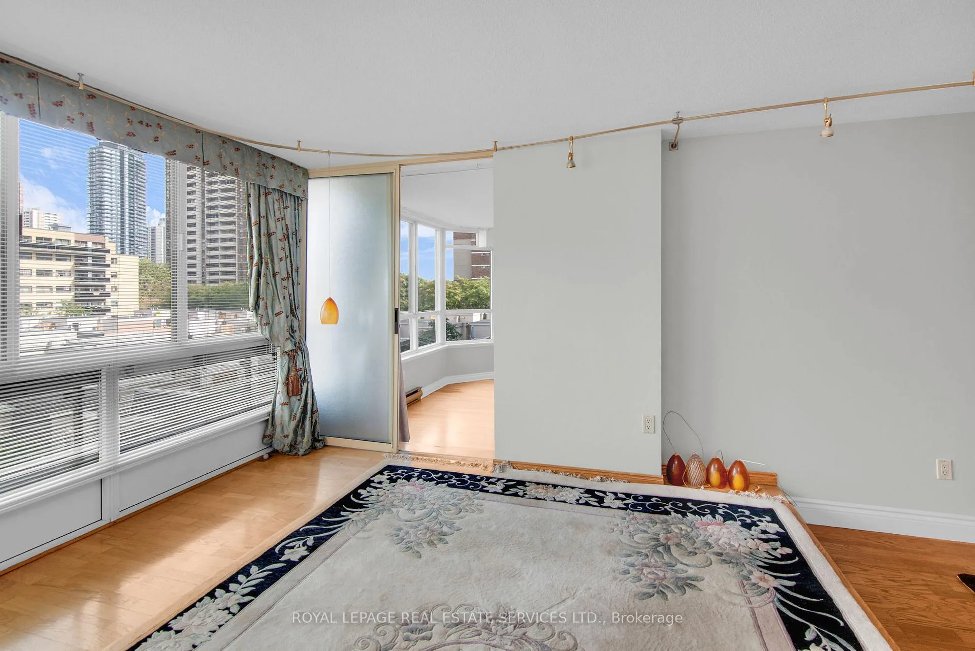 Photo 14 of Unit 609, 130 Carlton Street, Toronto, Cabbagetown-South St. James Town — HOMEH