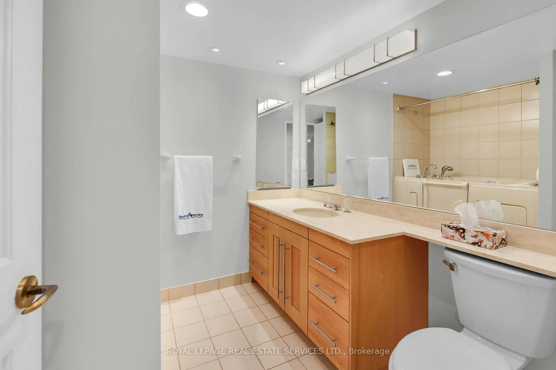 Photo 29 of Unit 609, 130 Carlton Street, Toronto, Cabbagetown-South St. James Town — HOMEH