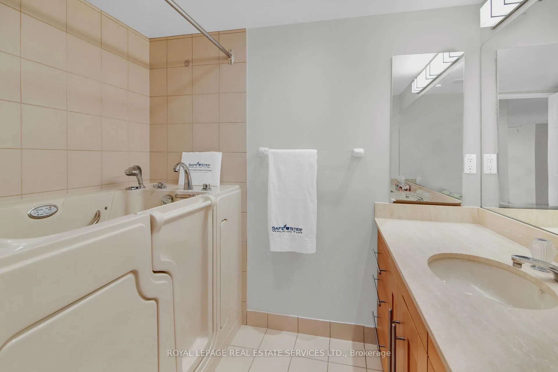 Photo 30 of Unit 609, 130 Carlton Street, Toronto, Cabbagetown-South St. James Town — HOMEH