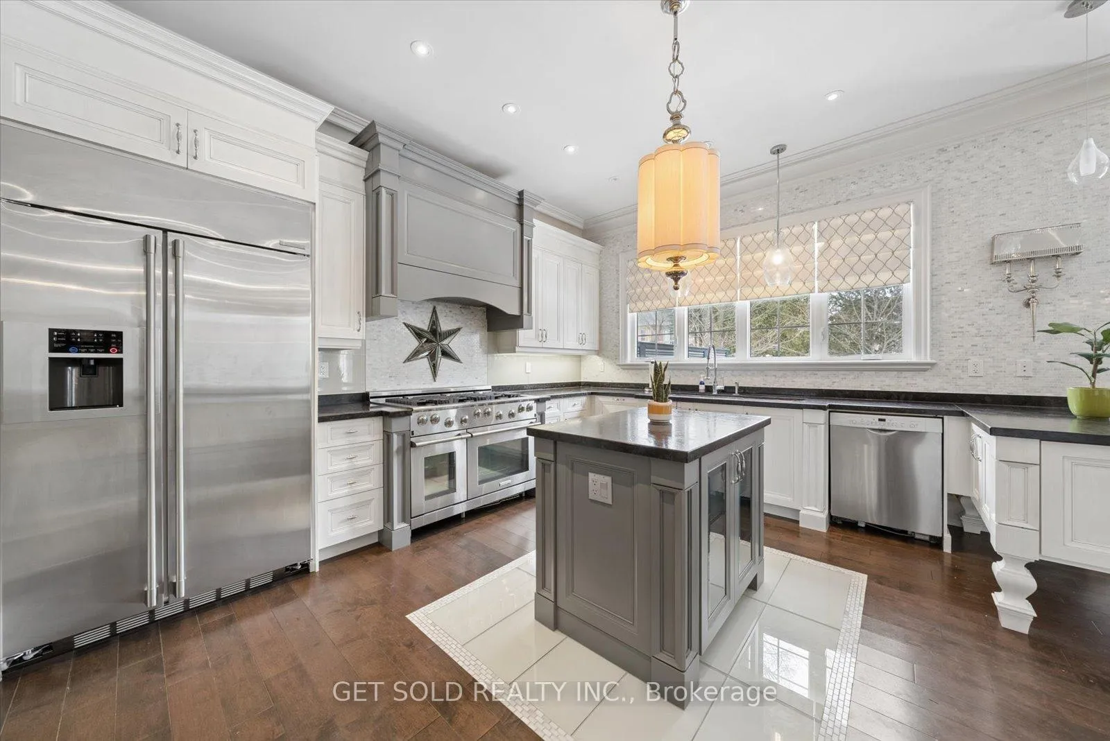 Photo 12 of 8 Thornhill Avenue, Vaughan, Uplands — HOMEH