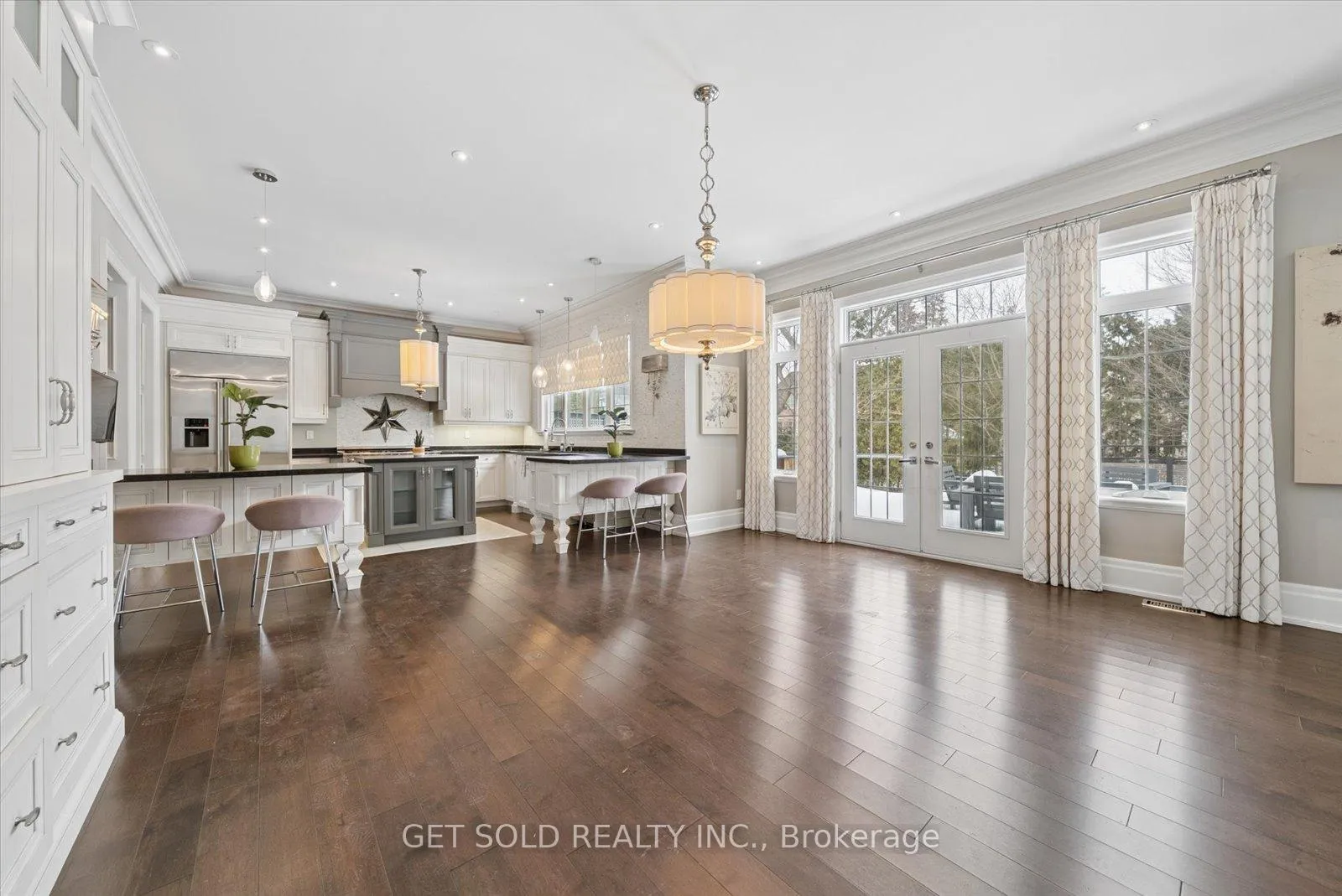 Photo 13 of 8 Thornhill Avenue, Vaughan, Uplands — HOMEH