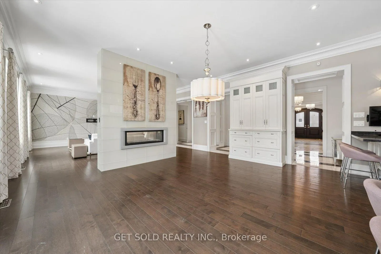 Photo 14 of 8 Thornhill Avenue, Vaughan, Uplands — HOMEH