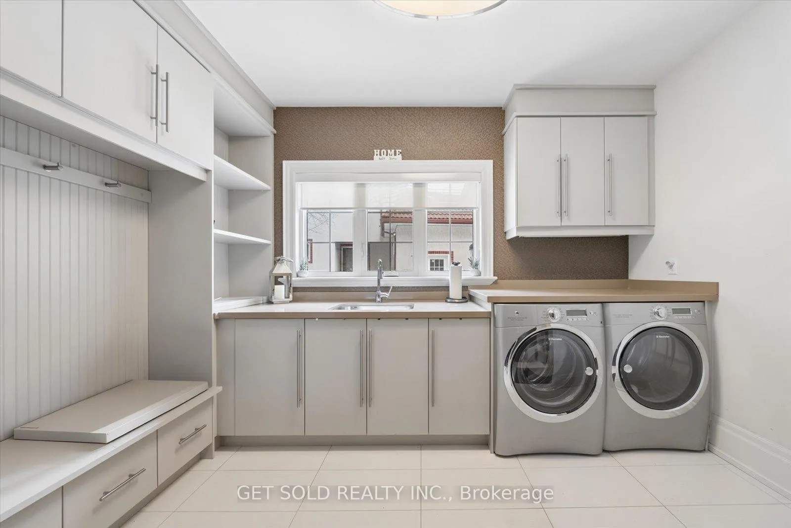 Photo 17 of 8 Thornhill Avenue, Vaughan, Uplands — HOMEH