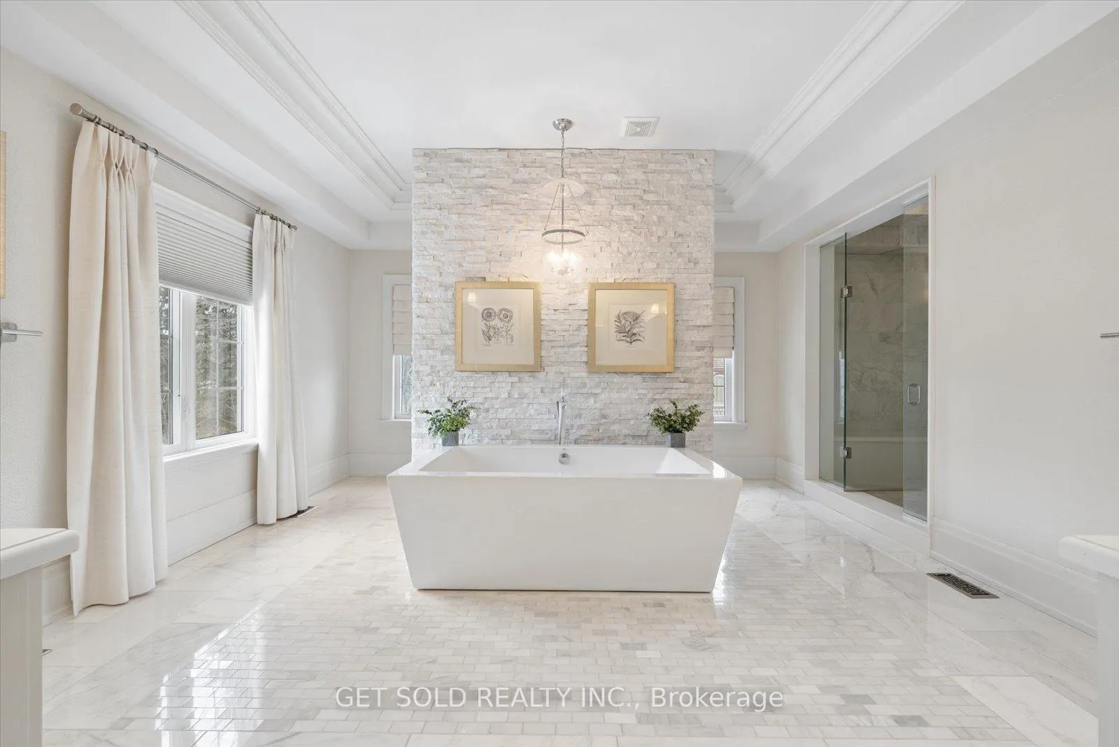 Photo 32 of 8 Thornhill Avenue, Vaughan, Uplands — HOMEH