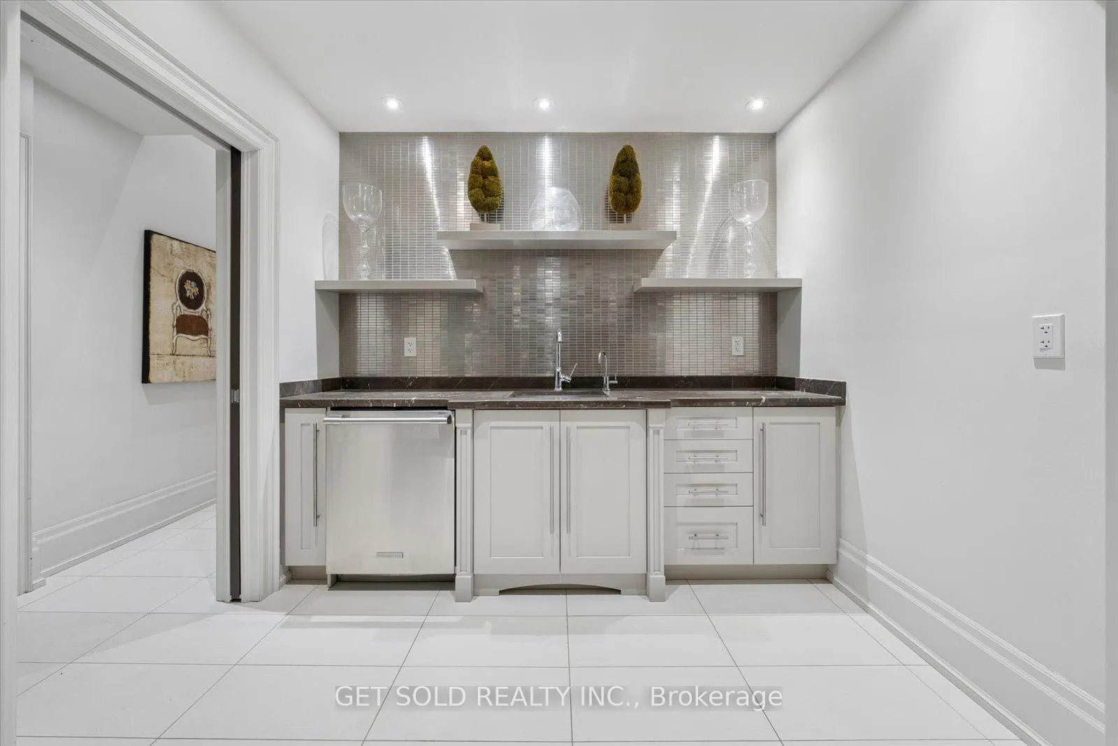 Photo 39 of 8 Thornhill Avenue, Vaughan, Uplands — HOMEH