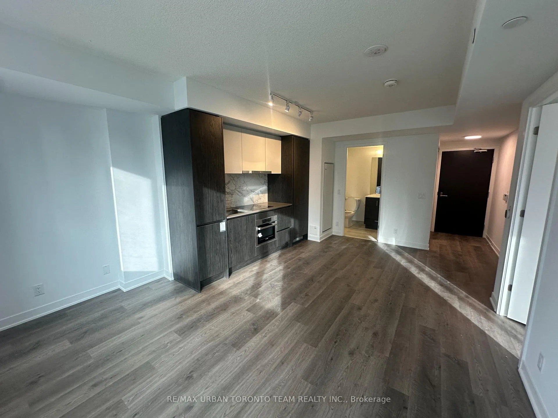 Photo 3 of Unit 616, 180 Front Street E, Toronto, Moss Park — HOMEH