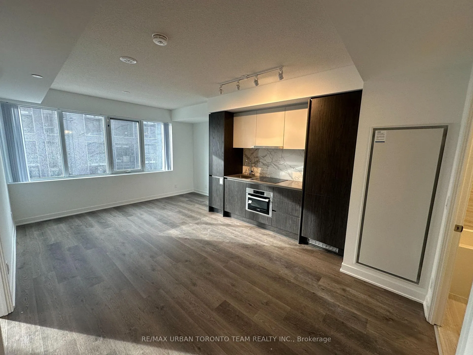 Photo 4 of Unit 616, 180 Front Street E, Toronto, Moss Park — HOMEH
