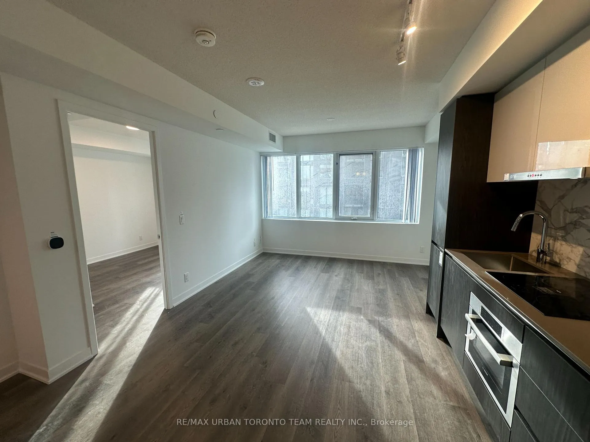 Photo 5 of Unit 616, 180 Front Street E, Toronto, Moss Park — HOMEH