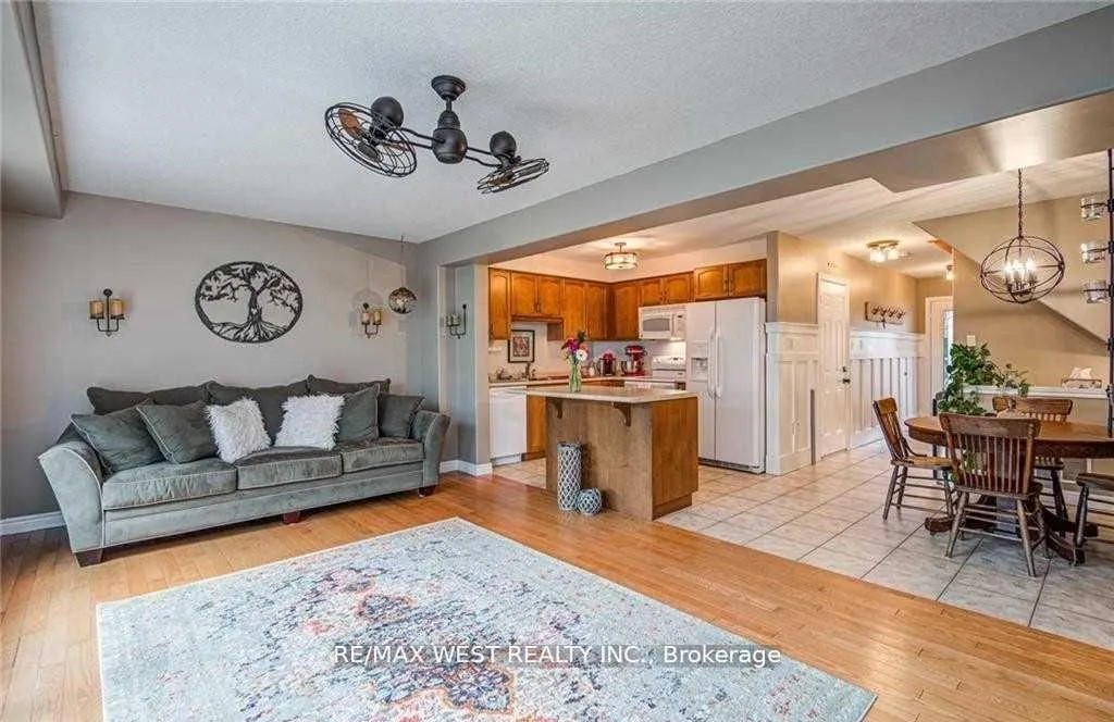 Photo 9 of 4475 Comfort Crescent, Lincoln, Beamsville — HOMEH