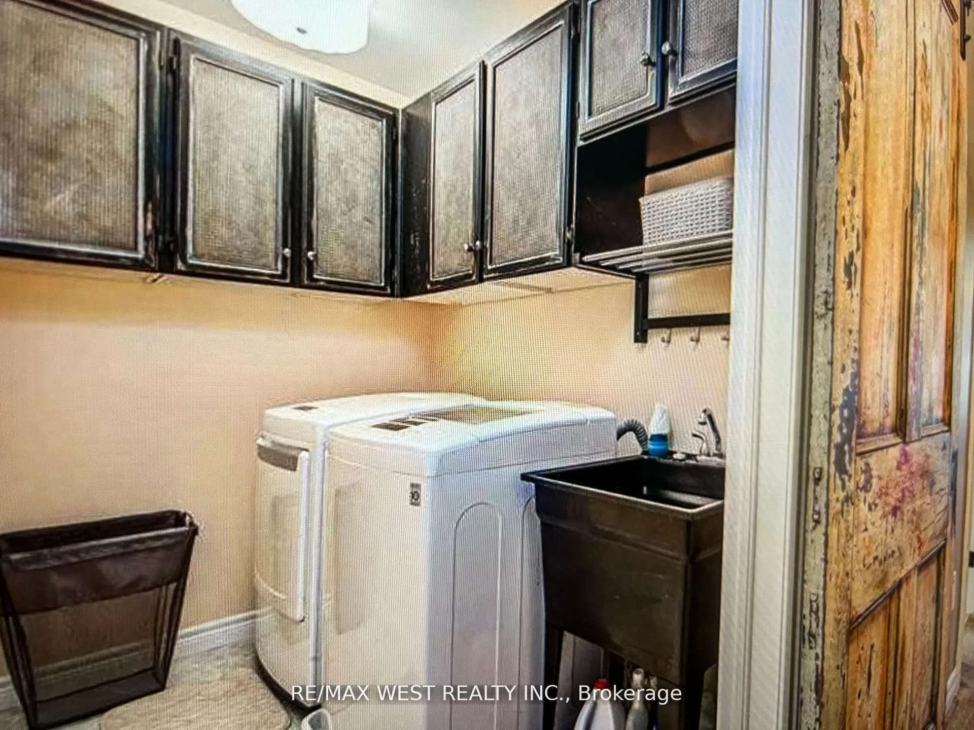 Photo 18 of 4475 Comfort Crescent, Lincoln, Beamsville — HOMEH