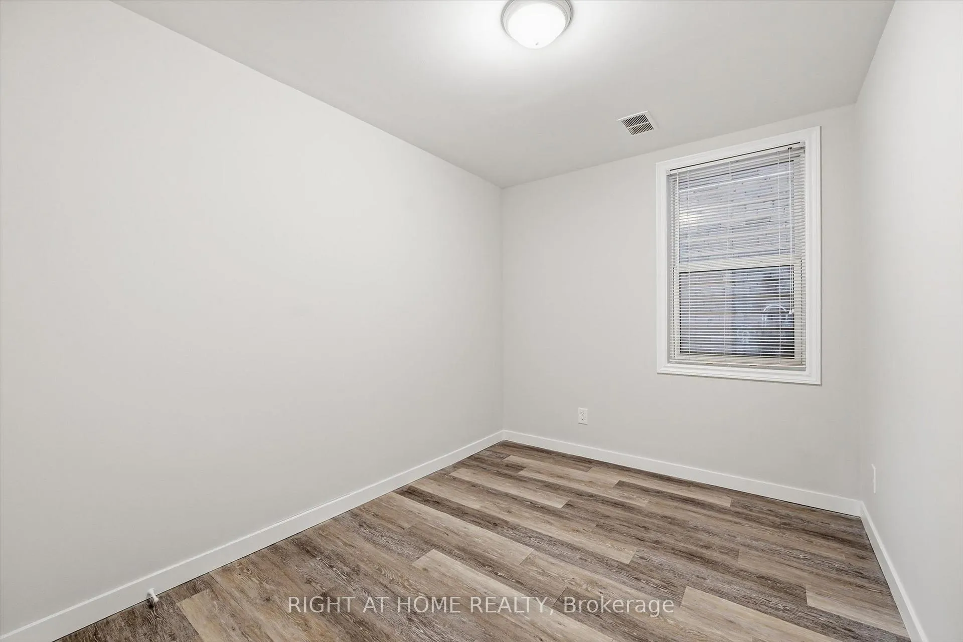 Photo 8 of Unit 1, 13 Westinghouse Avenue, Hamilton, Gibson — HOMEH