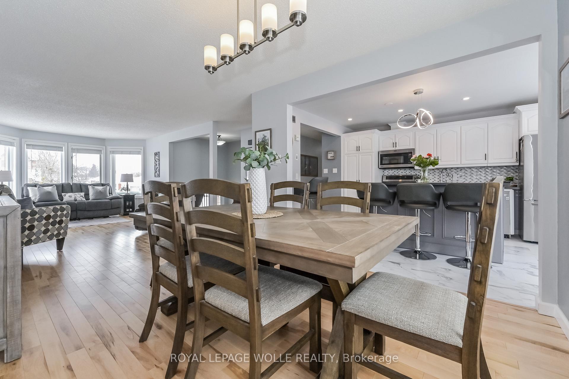 Photo 6 of 29 Bonniewood Drive, Mapleton, Rural Mapleton — HOMEH