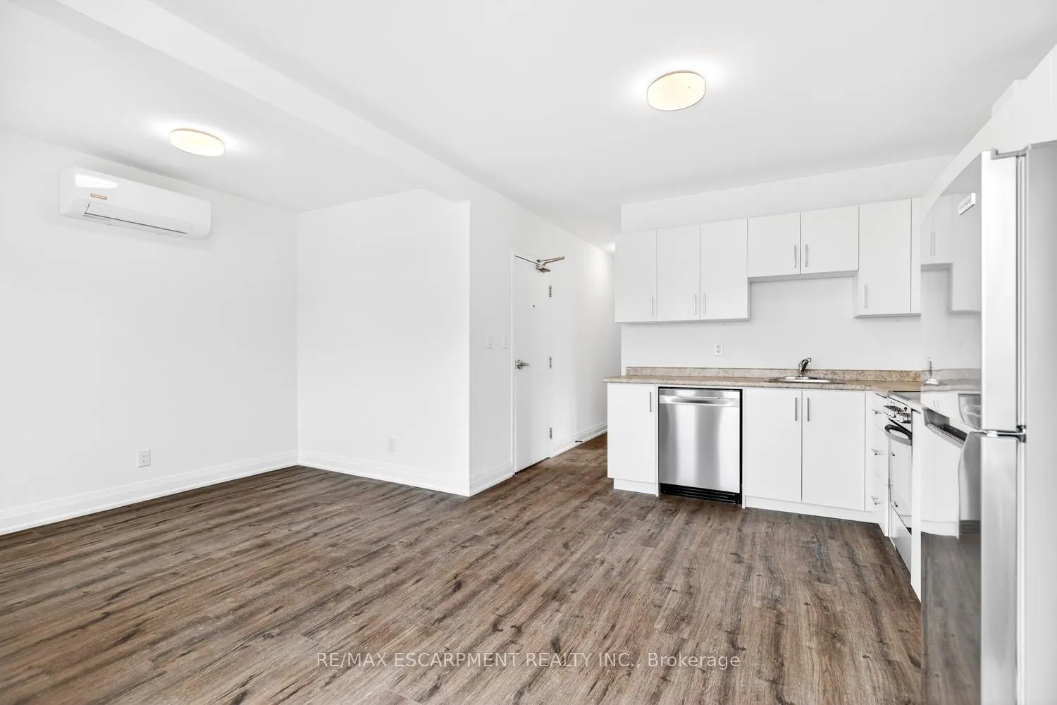 Photo 6 of Unit 2, 253 St Clair Boulevard, Hamilton, St. Clair — HOMEH
