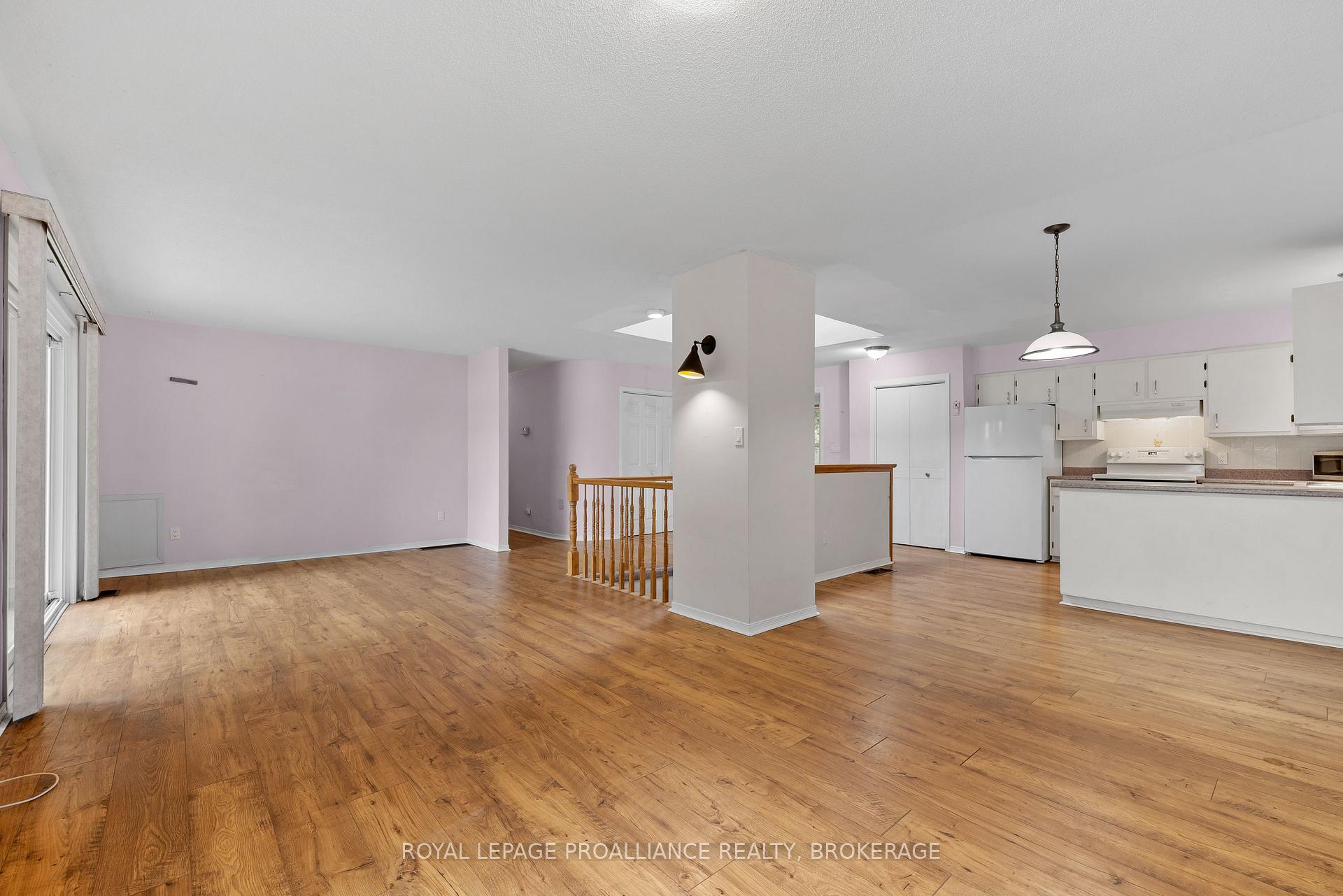 Photo 7 of 314 Nicholson Point Road, Loyalist, Lennox and Addington - South — HOMEH