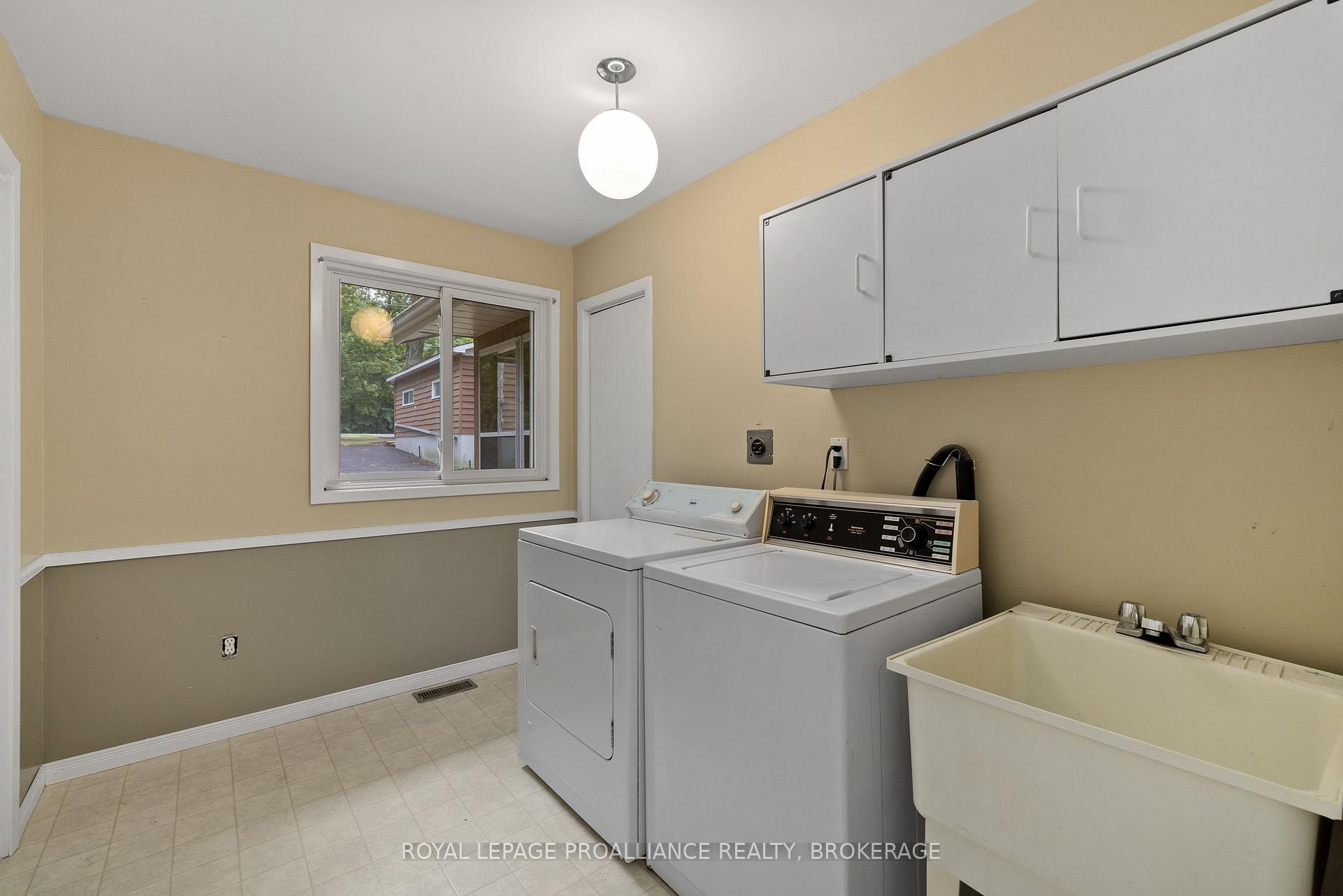 Photo 14 of 314 Nicholson Point Road, Loyalist, Lennox and Addington - South — HOMEH