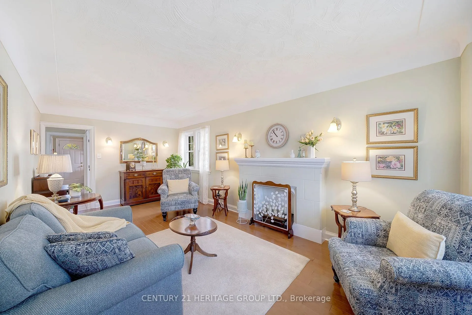 Photo 5 of 22 Churchill Avenue, Hamilton, Centremount — HOMEH