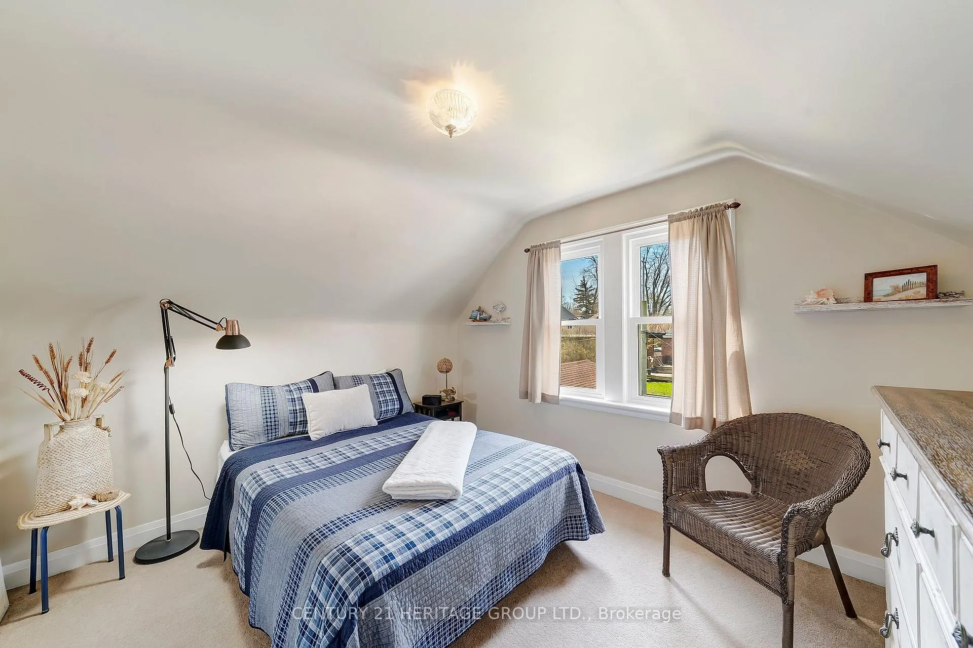Photo 18 of 22 Churchill Avenue, Hamilton, Centremount — HOMEH