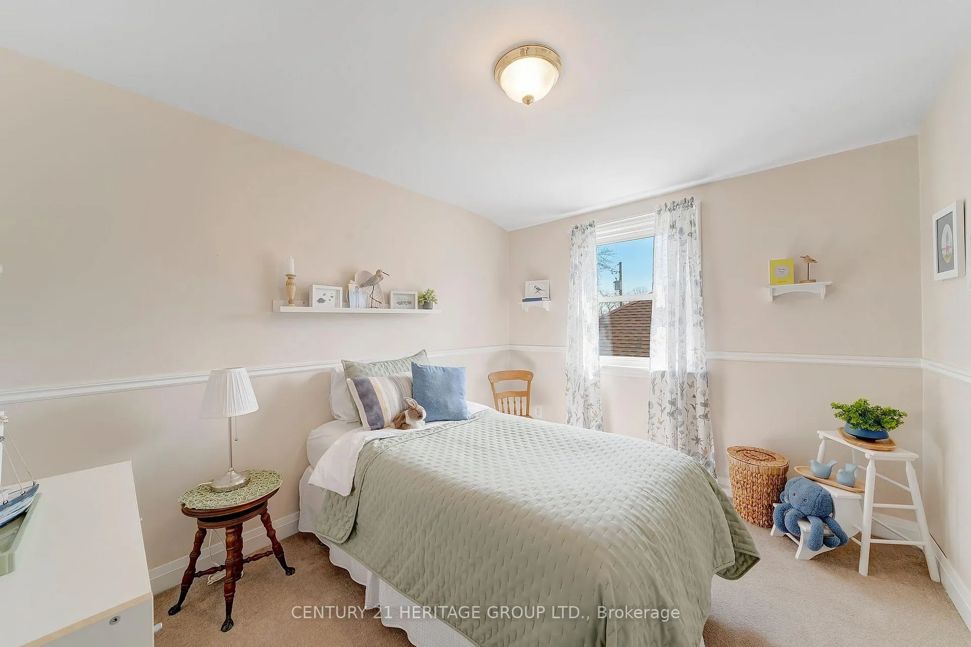 Photo 22 of 22 Churchill Avenue, Hamilton, Centremount — HOMEH