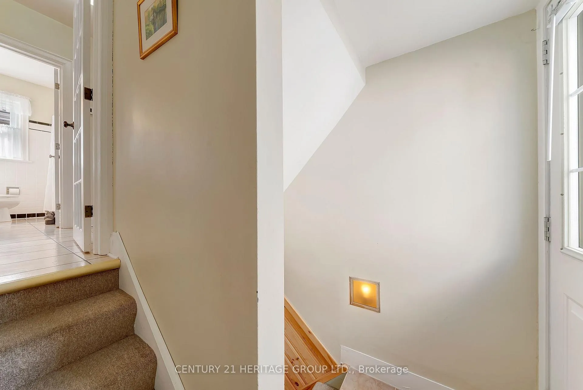 Photo 25 of 22 Churchill Avenue, Hamilton, Centremount — HOMEH