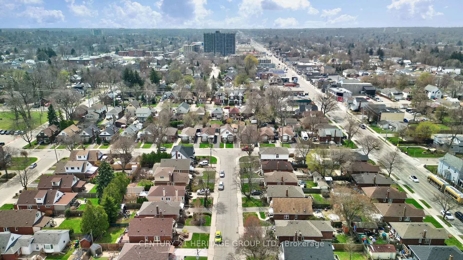Photo 38 of 22 Churchill Avenue, Hamilton, Centremount — HOMEH