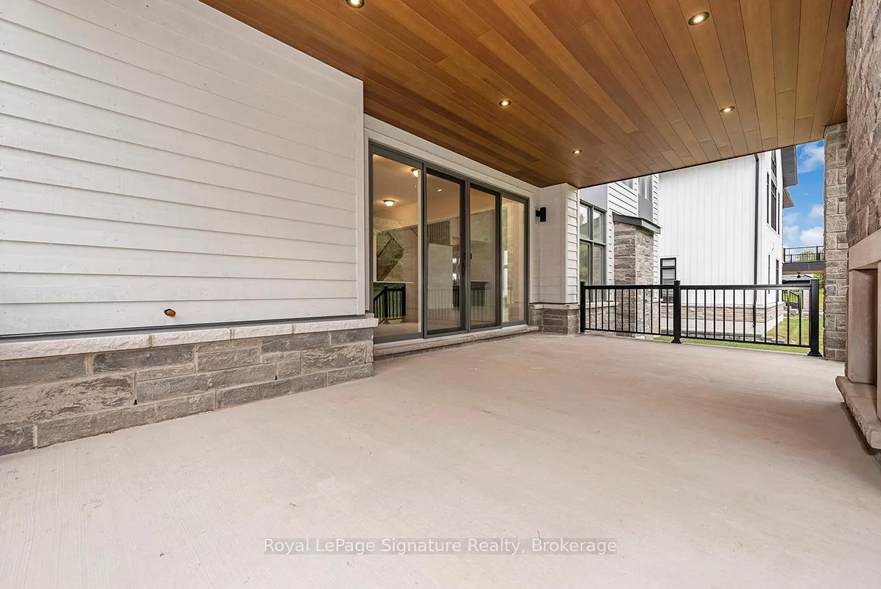 Photo 16 of 126 Dorothy Drive, Blue Mountains — HOMEH