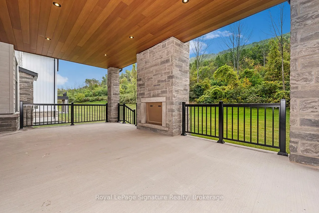 Photo 18 of 126 Dorothy Drive, Blue Mountains — HOMEH