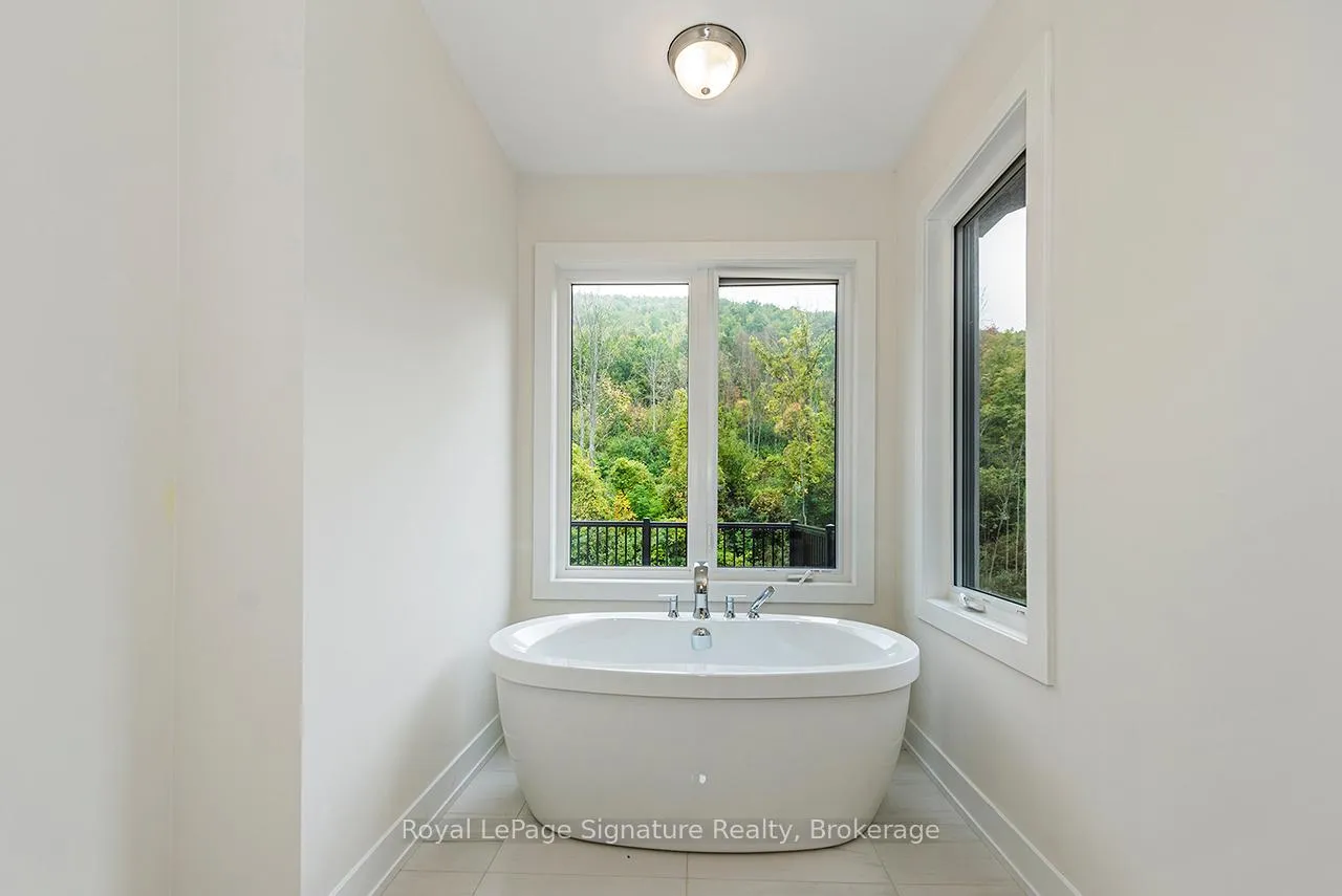 Photo 34 of 126 Dorothy Drive, Blue Mountains — HOMEH