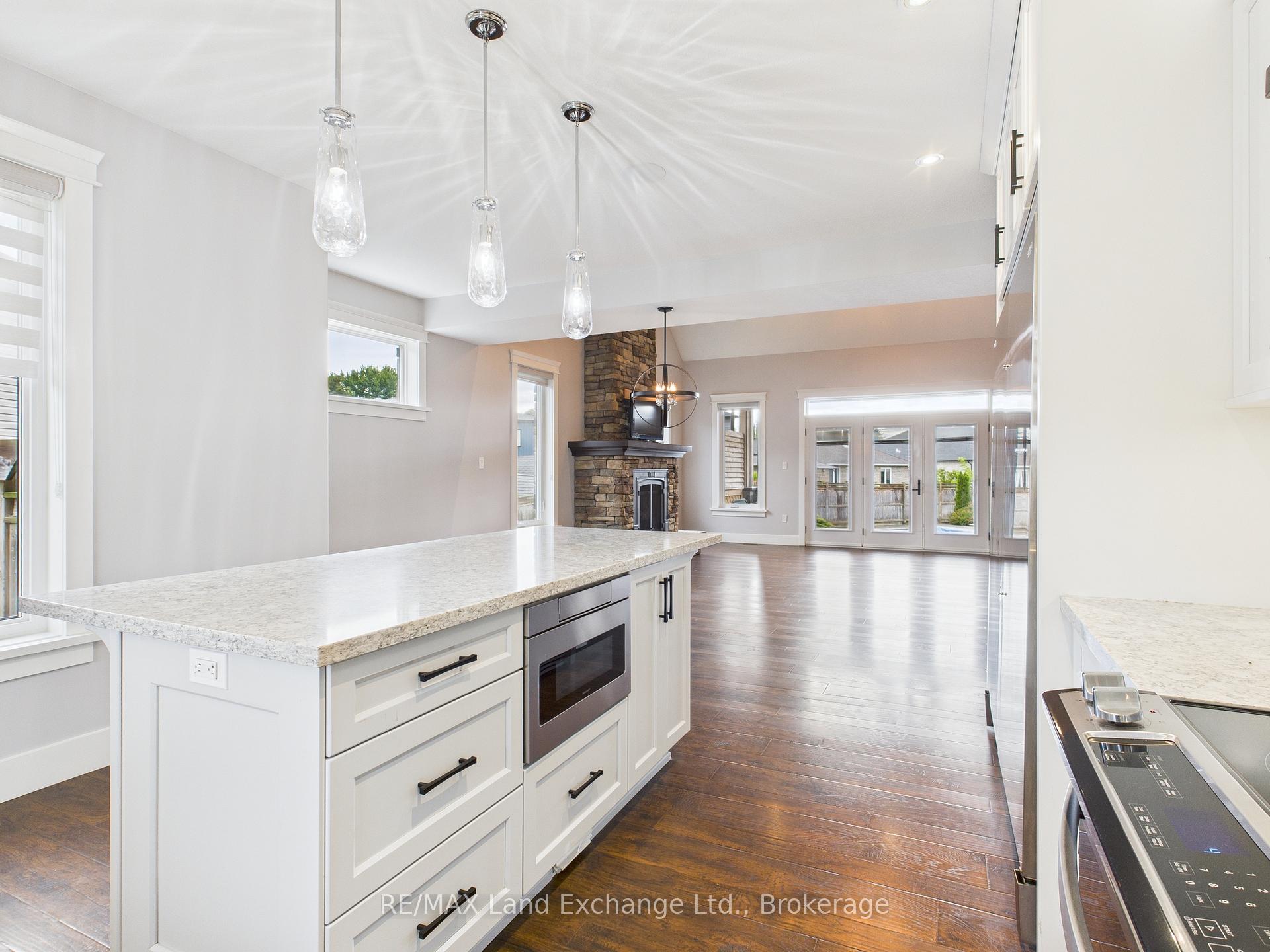 Photo 9 of 24 Lakefield Drive, Kincardine — HOMEH
