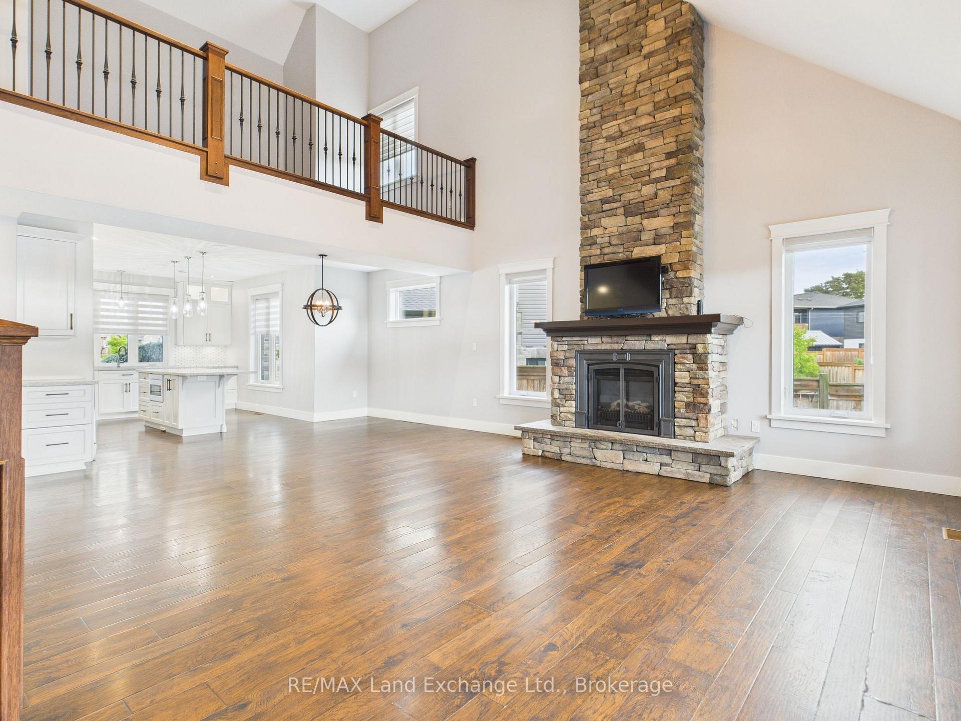 Photo 11 of 24 Lakefield Drive, Kincardine — HOMEH