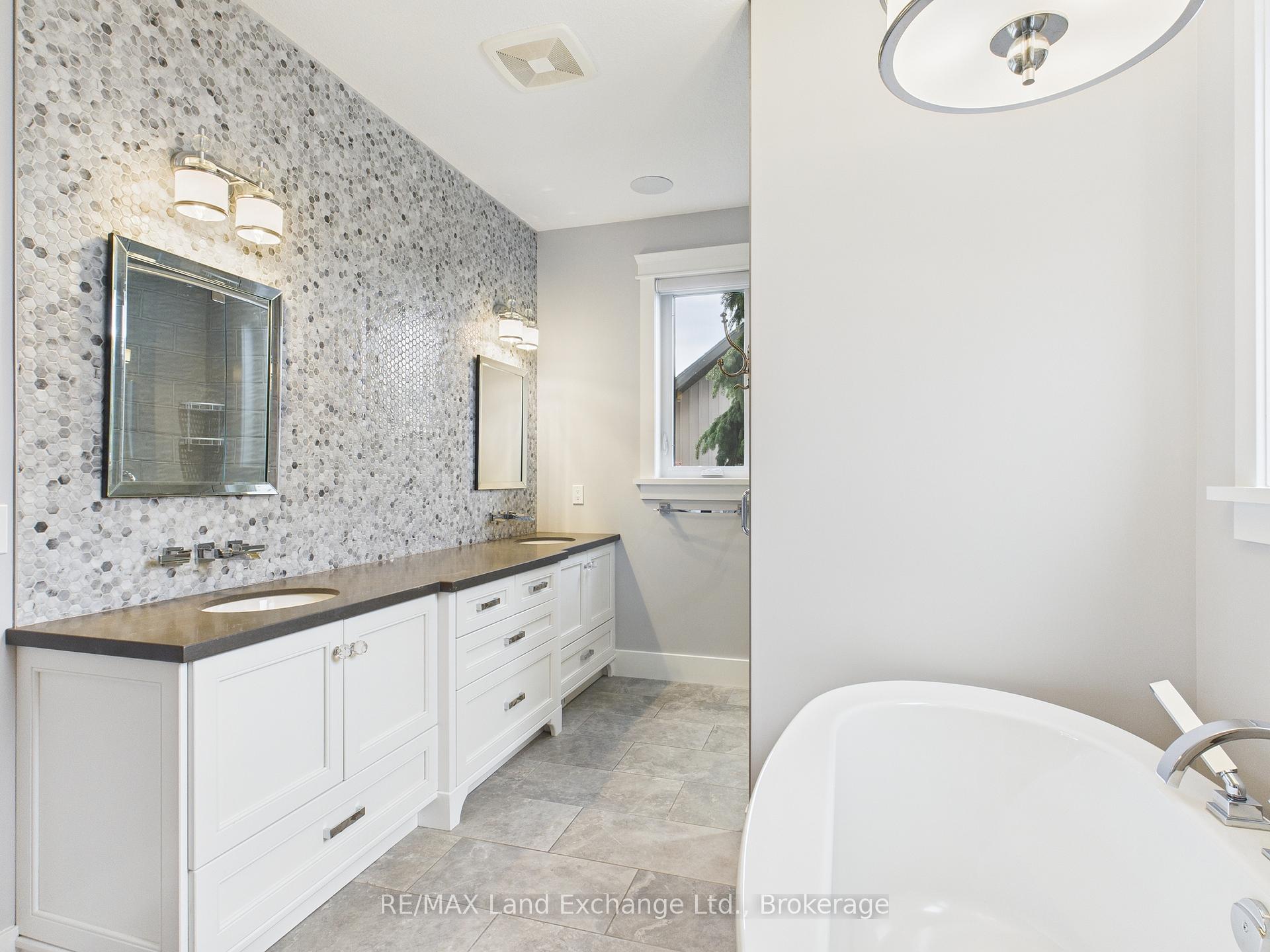 Photo 15 of 24 Lakefield Drive, Kincardine — HOMEH